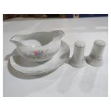 FLORENTEEN FANTASIA S&P SHAKERS AND GRAVY BOWL
