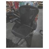 ROLLING OFFICE CHAIR