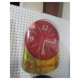 VTG LIGHTED BUDWEISER WALL CLOCK