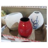 COLLECTION OF CERAMIC VASES