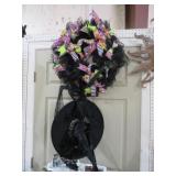 NICE HALLOWEEN WREATH W/ WITCH HAT