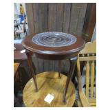 CHERRY QUEEN ANNE LEG RD TABLE