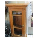 ONE DOOR WOOD CABINENT
