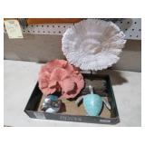 SEA TURTULE FIGURE AND CORAL PIECES