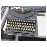 REMINGTON PORTABLE TYPEWRITER