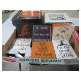 COLL. WOOD HALLOWEEN SIGNS