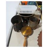 VINTAGE MIXING BOWL AND OTHER KITCHEN ITEMS COLL