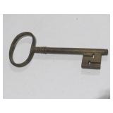 LARGE BRASS JAILERS KEY