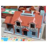 FISHER PRICE PLAY HOUSE