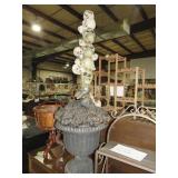 LIGHT UP HALLOWEEN URN W/ SKULLS