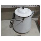 LARGE VINTAGE ENAMELWARE TEAPOT