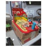 VINTAGE MARX-O-MATIC BASKETBALL GAME WITH ORG BOX