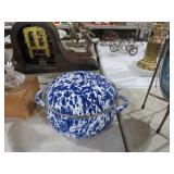 BLUE AND WHITE GRANITEWARE POT WITH LID