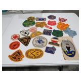 COLLECTION OF 1950S RIFLE AND PISTOL AWARD PATCHES