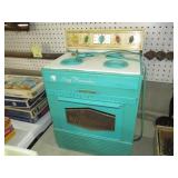 VINTAGE SUZY HOMEMAKER ELECTRIC CHILDS OVEN