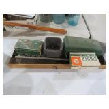 VINTAGE SINGER SEWING MACHINE ATTACHMENT SET