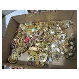 COLLECTION OF ESTATE JEWELRY, PINS, AND MISC