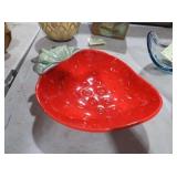 CERAMIC STRAWBERRY SHAPED SERVING BOWL