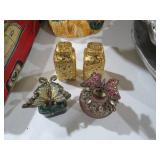 COLL OF PERFUME BOTTLE, S&P SHAKERS, AND MISC