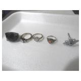 COLLECTION OF ESTATE RINGS