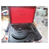 CROSLEY PORTABLE SUITCASE RECORD PLAYER
