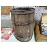ANTIQUE NAIL WOOD KEG