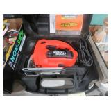 BLACK & DECKER CORDED JIGSAW WITH CARRYING CASE