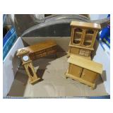 MINIATURE WOODEN DOLLHOUSE FURNITURE SET