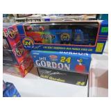 JEFF GORDON 1/64 DUPONT TRANSPORTER DIECAST SET