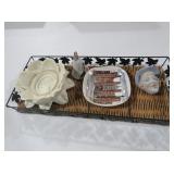 DECORATIVE WICKER AND METAL TRAY WITH FIGURINES