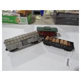 (3) LIONEL TRAIN CARS