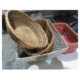 SET OF ASSORTED WOVEN DECORATIVE BASKETS