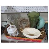 VINTAGE DECORATIVE GLASS AND PORCELAIN LOT