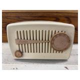 Vintage Arvin Tube Radio, Open Back, (Turns on