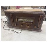 Vintage Sparton tube radio, likely a model from
