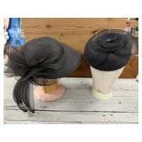 2 MANNEQUIN HEADS W/BLACK LADIES HATS