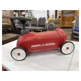 CLASSIC RADIO FLYER RED RIDE-ON SCOOTER