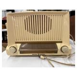Early 1950s General Electric AM tube radio,