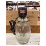 GEM DANDY STANDARD ELECTRIC CHURN WITH GLASS