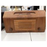1946 Radiotel wooden tube radio is likely an Air