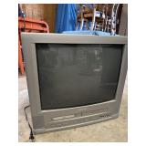 Magnavox MWC24T5, a 24-inch CRT television with