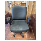 OIF Big & Tall Mid-Back Swivel/Tilt Chair in gun