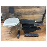Lot of Pampered Chef Items, Three Knifes, 3 Knife