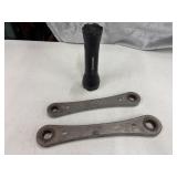 Husky flashlight and a set of Crescent X6