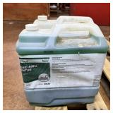 TWO 1-GALLON KEYSTONE LIQUID RINSE ADDITIVE.