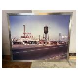 FRAMED PHOTO OF VINTAGE FILLUP WITH BILLUPS