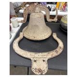 Antique Cast Iron Dinner/Farm. Bell.