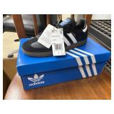 Adidas Samba OG athletic shoe Size 8 Women