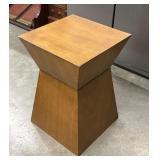 19" tall Solid Wooden Plant Stand Side/End Table
