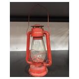Vintage Res Kerosene Lantern.